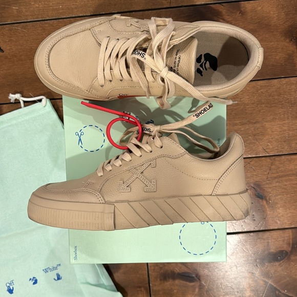 Off-White Low Vulcanized Calf Leather Sneakers in Sand - Picture 7 of 16